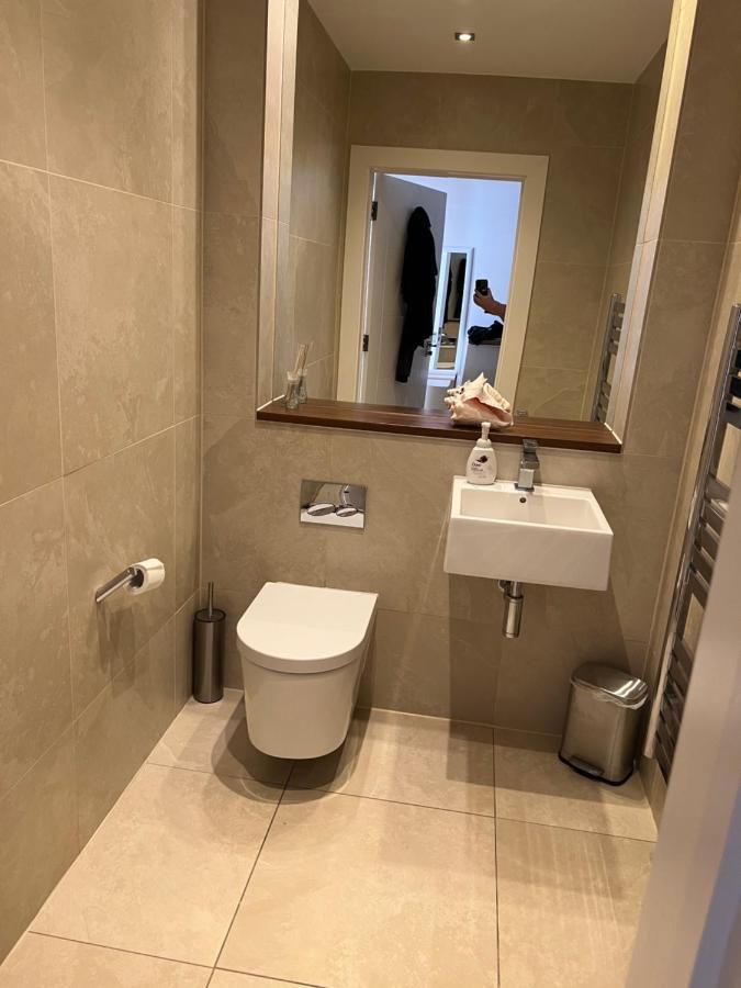 3 Bed/3.5 Bath Gated Mews House W/ Private Garden Case de vacanță *